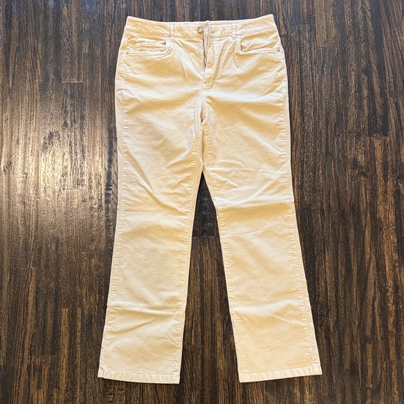 Elegant Women's Straight Leg Cream Jeans - Picture 1 of 3